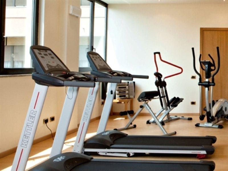 Unaway Hotel & Residence Linea Uno Milano Bagian luar foto
