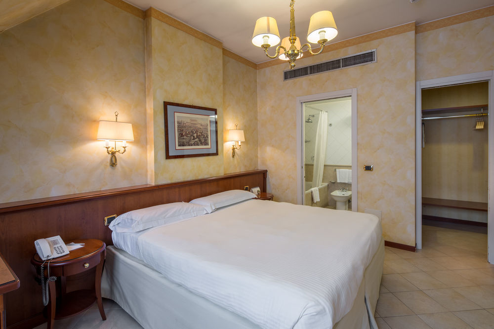 Unaway Hotel & Residence Linea Uno Milano Bagian luar foto