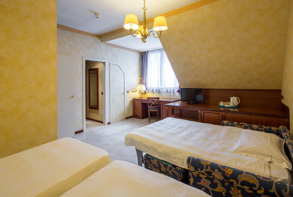 Unaway Hotel & Residence Linea Uno Milano Bagian luar foto