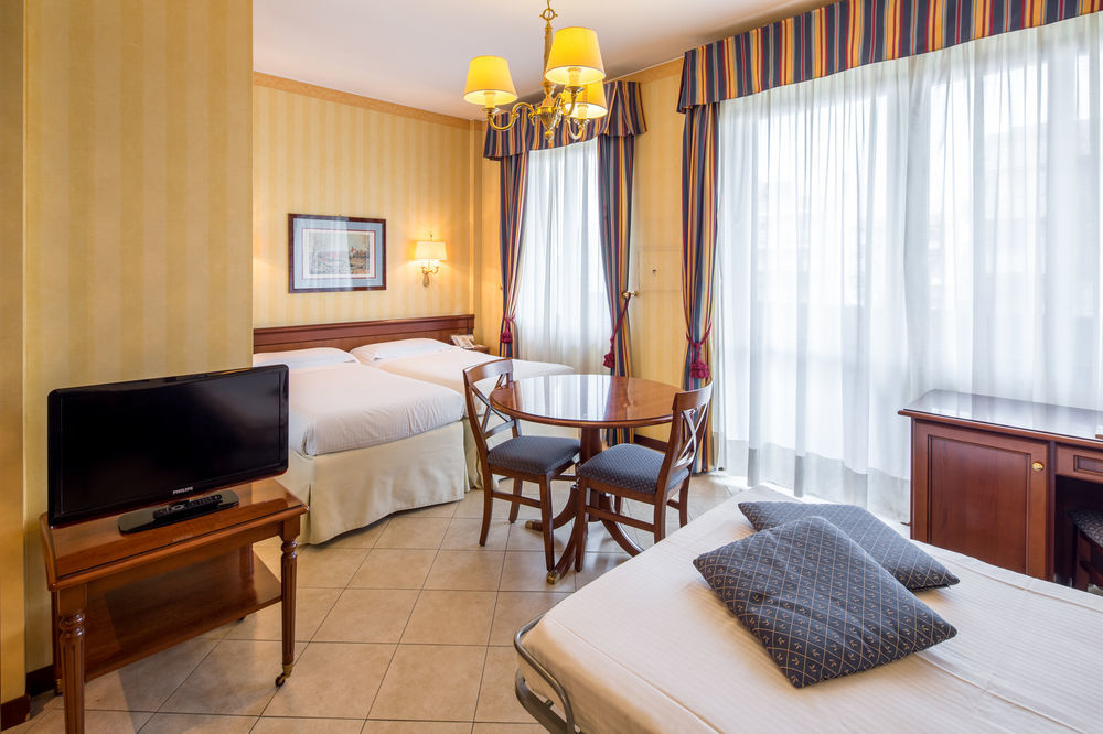 Unaway Hotel & Residence Linea Uno Milano Bagian luar foto