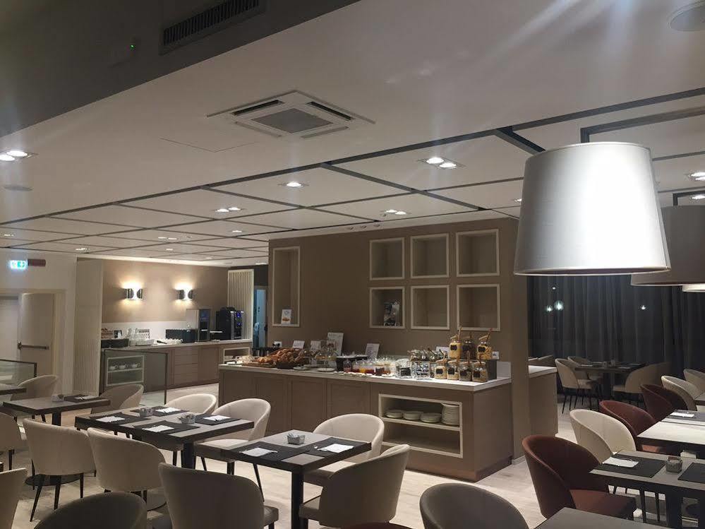 Unaway Hotel & Residence Linea Uno Milano Bagian luar foto