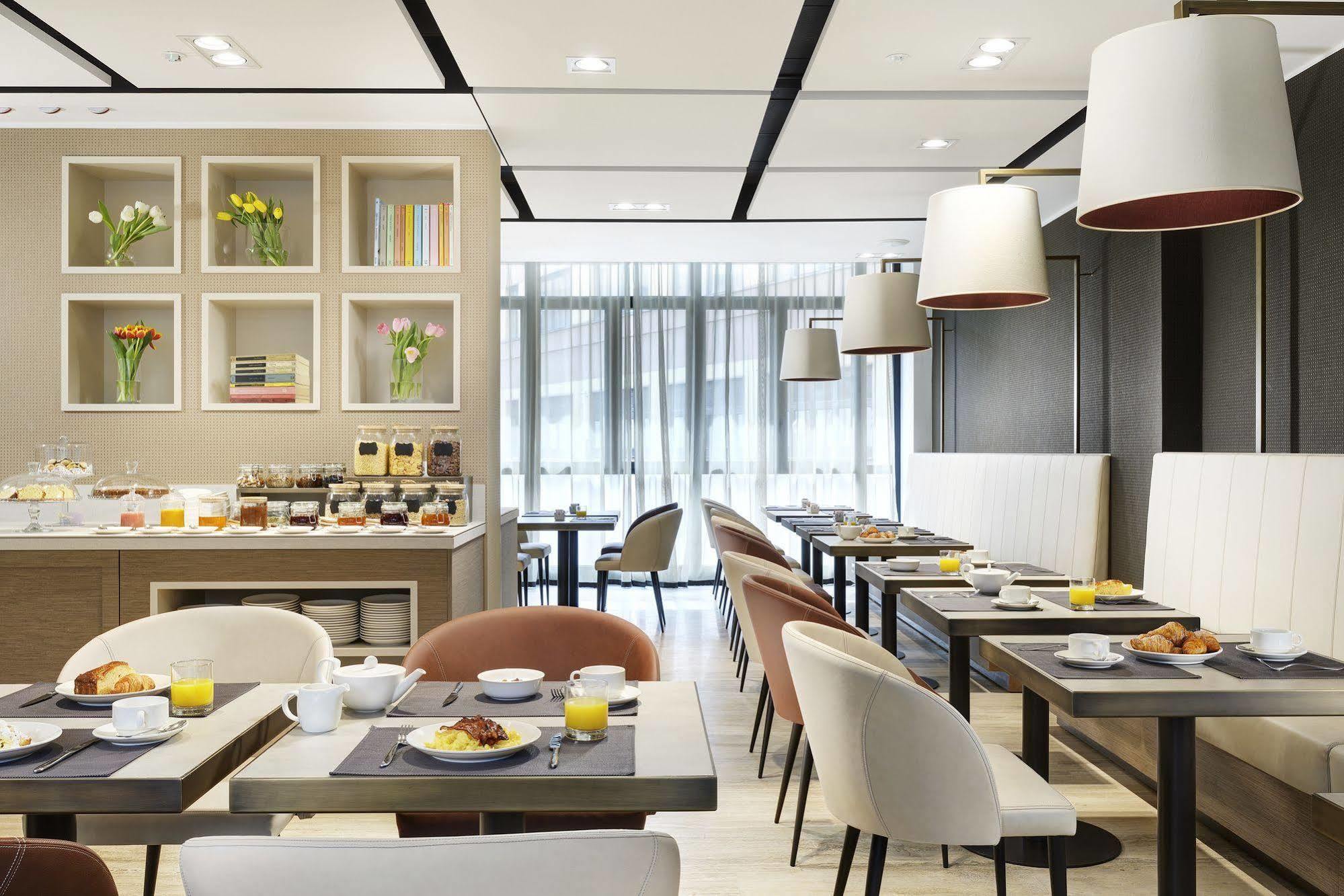 Unaway Hotel & Residence Linea Uno Milano Bagian luar foto