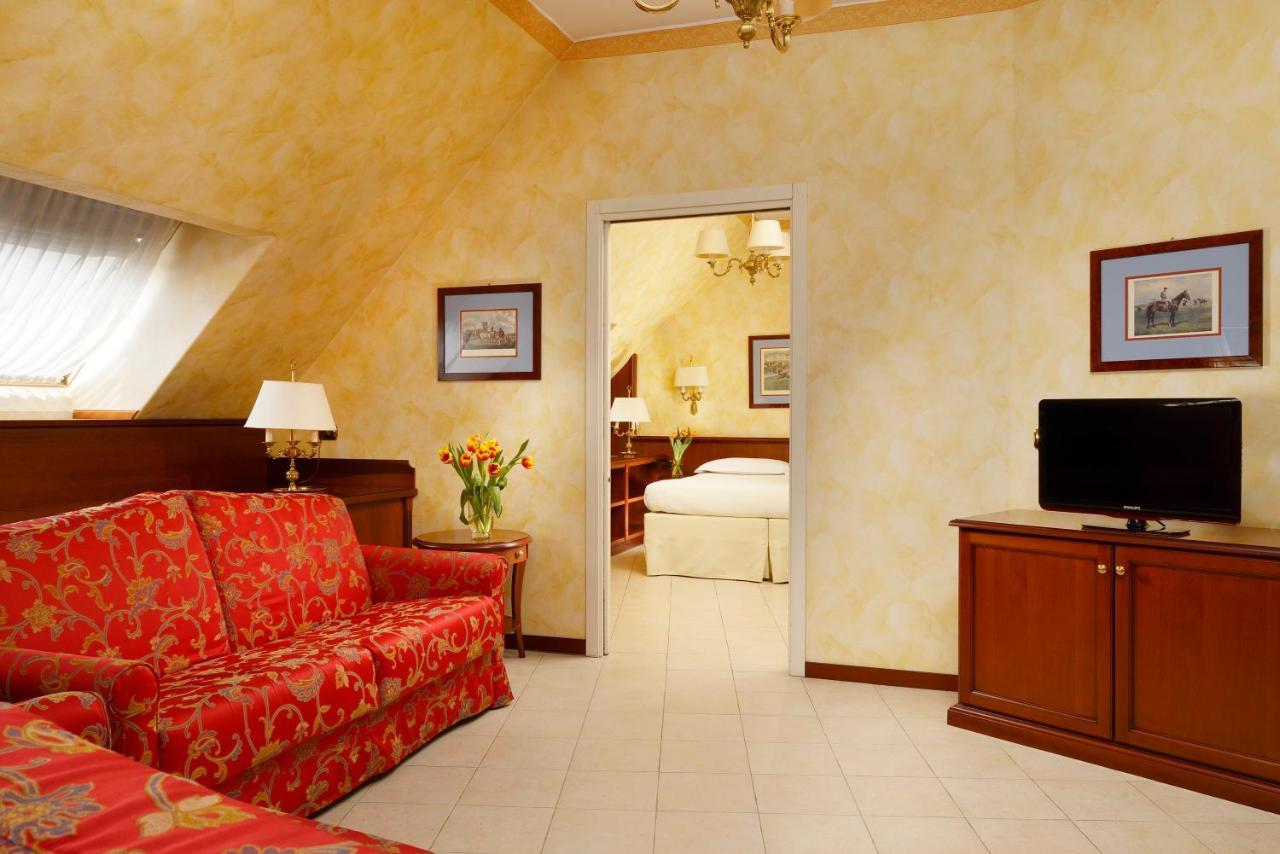 Unaway Hotel & Residence Linea Uno Milano Bagian luar foto