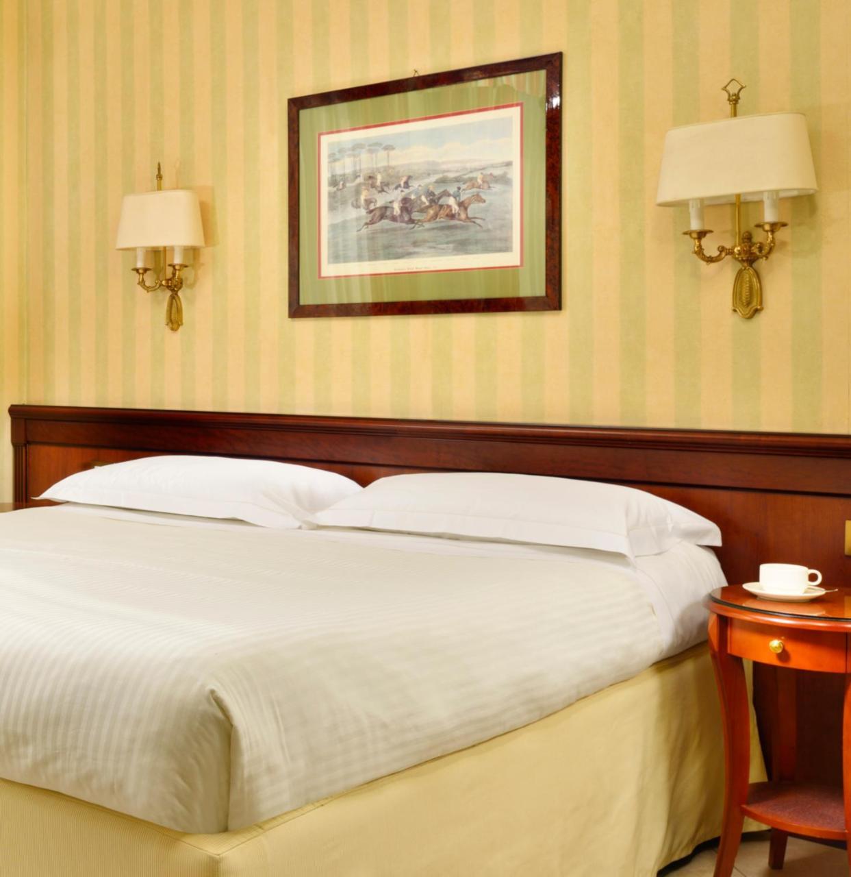 Unaway Hotel & Residence Linea Uno Milano Bagian luar foto